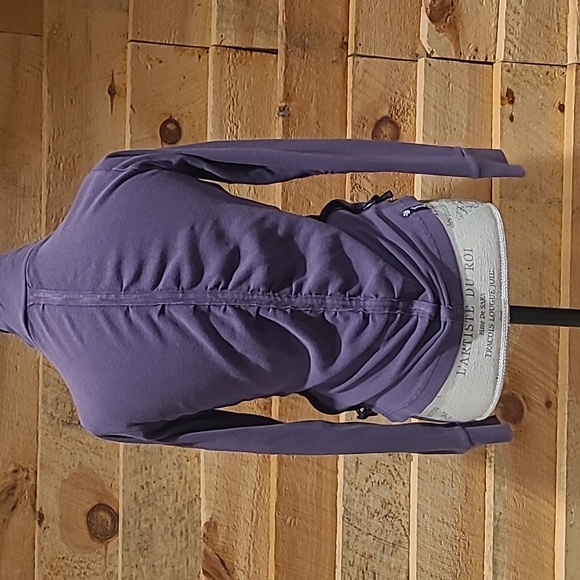 Bench sweater size medium - Picture 4 of 4